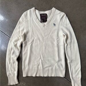 Ezra Fitch Men's V-Neck Cashmere sweater